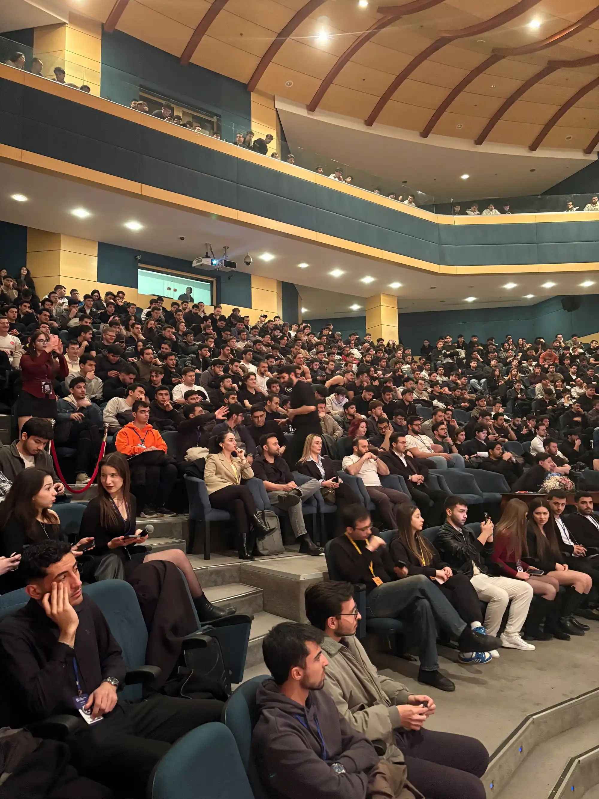 Spor Zirvesi'nde dolu salondan bir başka kare
